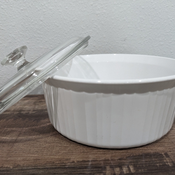 Corningware All White A1B 2.5 Liter with Lid - Picture 6 of 9